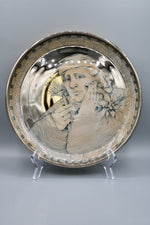 Load image into Gallery viewer, Mary Lou Higgins &amp; Edward Higgins Ceramic Plate 1976 High Gloss Silver Glaze Portrait
