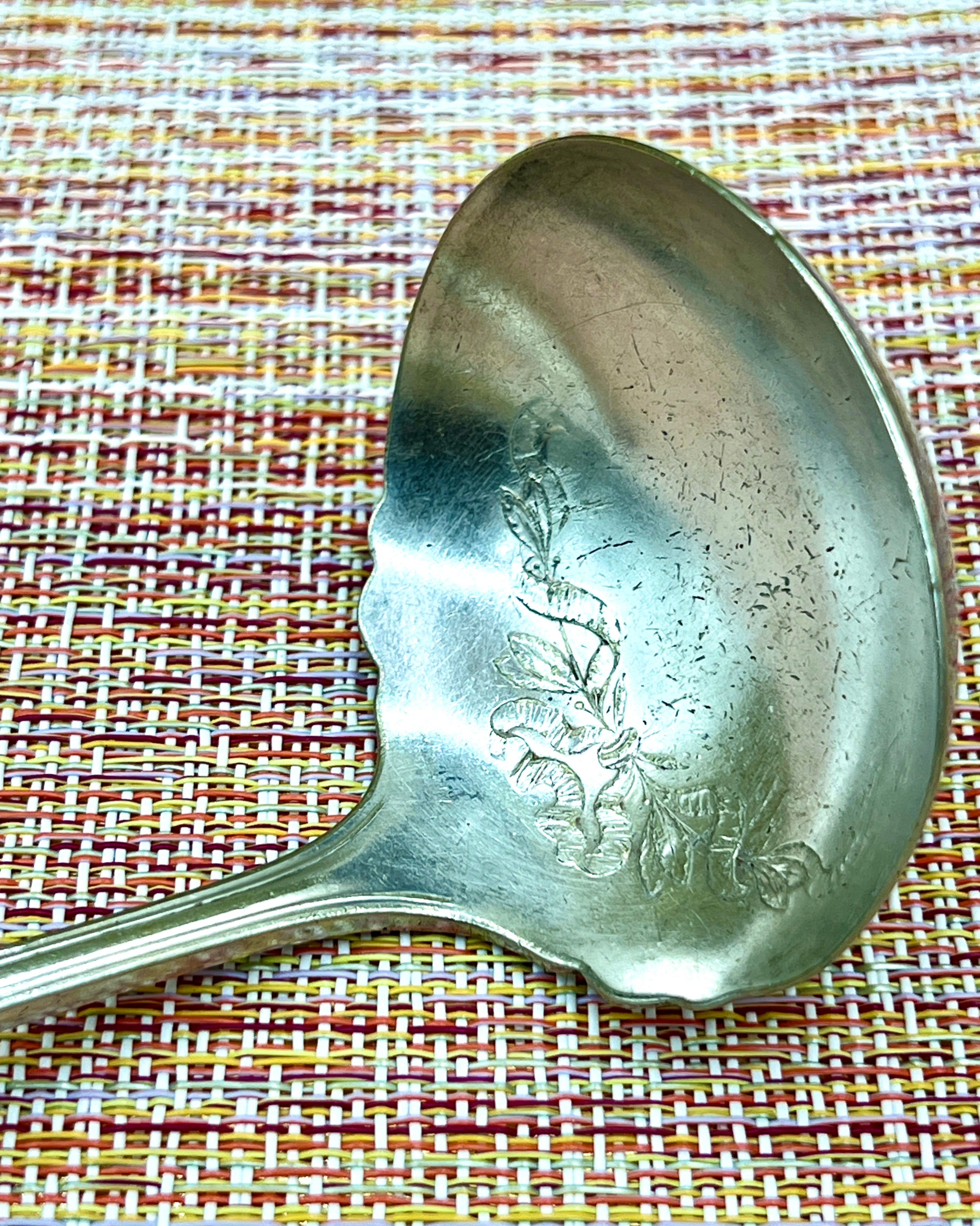 1915 Oneida Silverplate Gravy Ladle