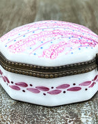 A Limoges "Peint Main" Porcelain Mini Keepsake Box