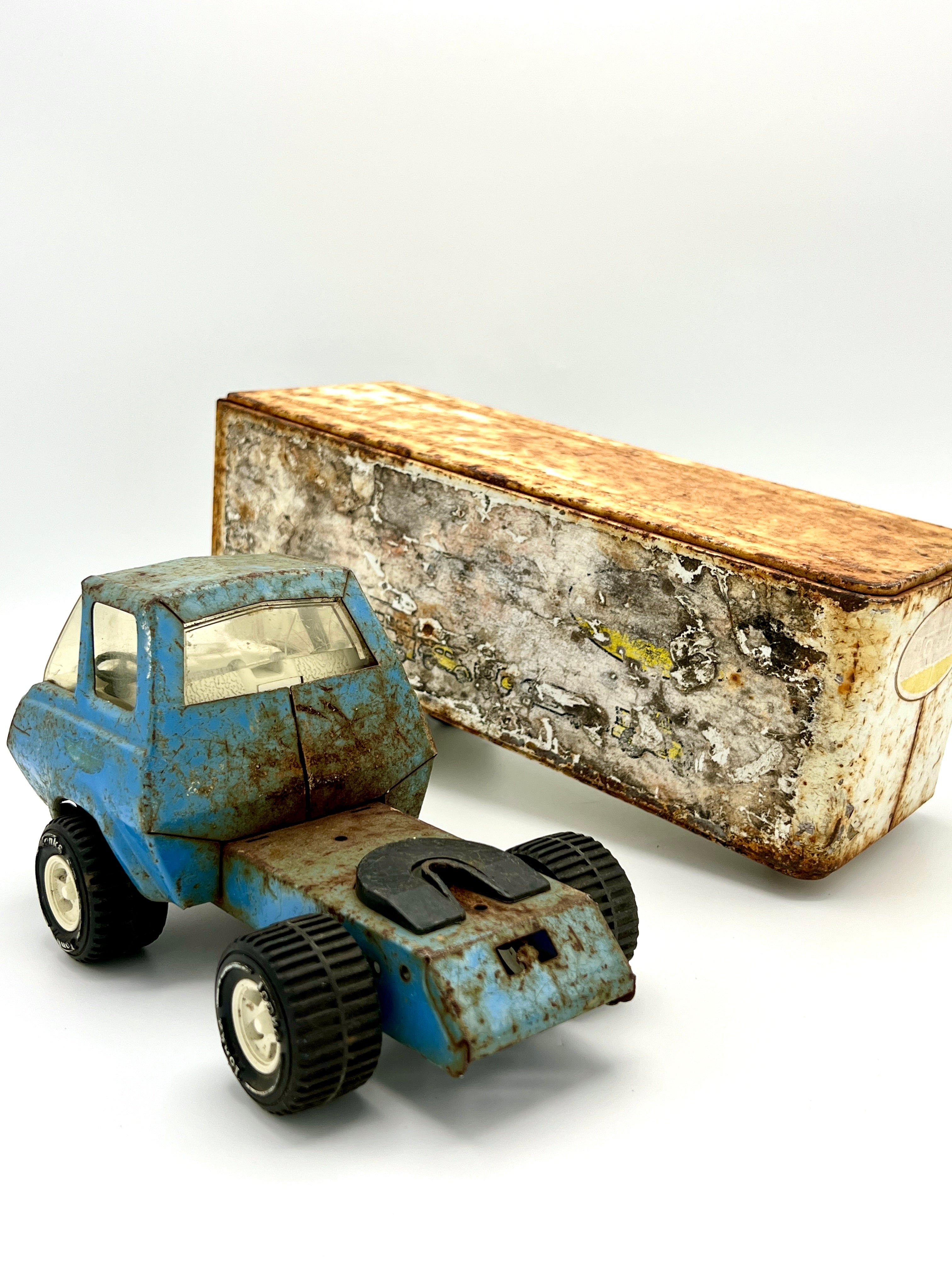 Vintage Rusty Blue & White Tonka Truck
