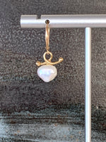 Load image into Gallery viewer, 14K Gold &amp; Pearl Heart Shaped Earrings Women&#39;s Jewelry
