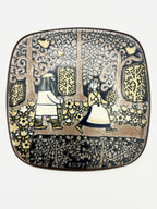 1977 Arabia's Annual Collectible Plate Artist Raija Uosikkinen