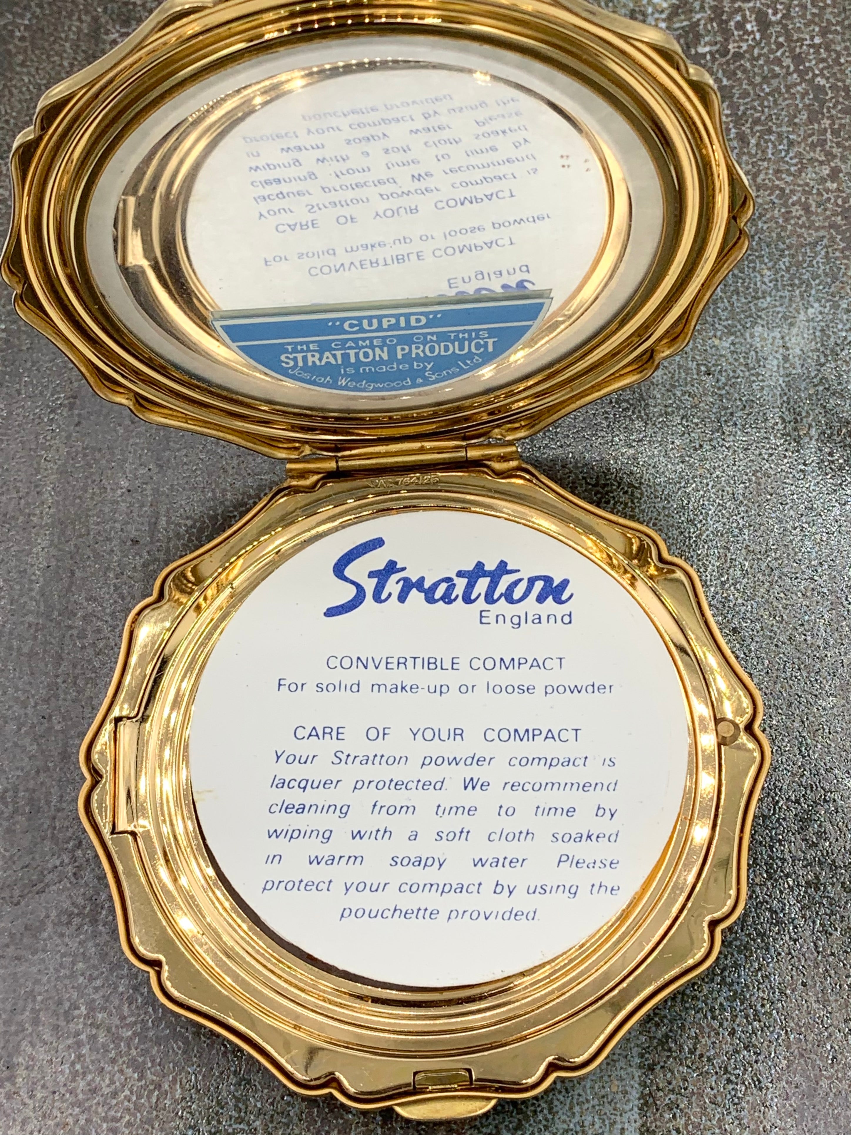 Cupid Stratton (England) Compact w/ Josiah Wedgwood Blue Jasperware Cameo