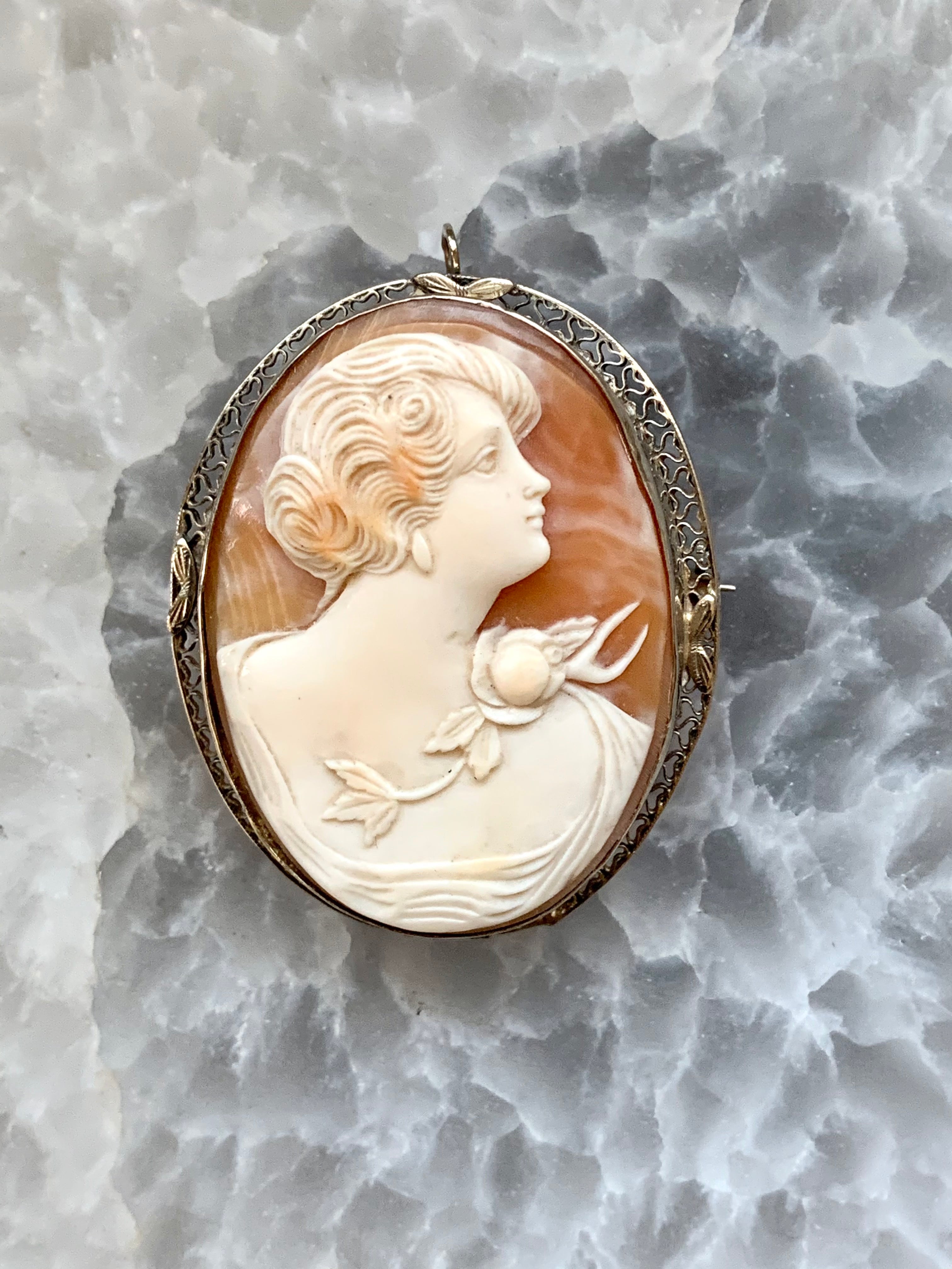 Hand Carved Shell Cameo Brooch w/ Locking Clasp & Bail