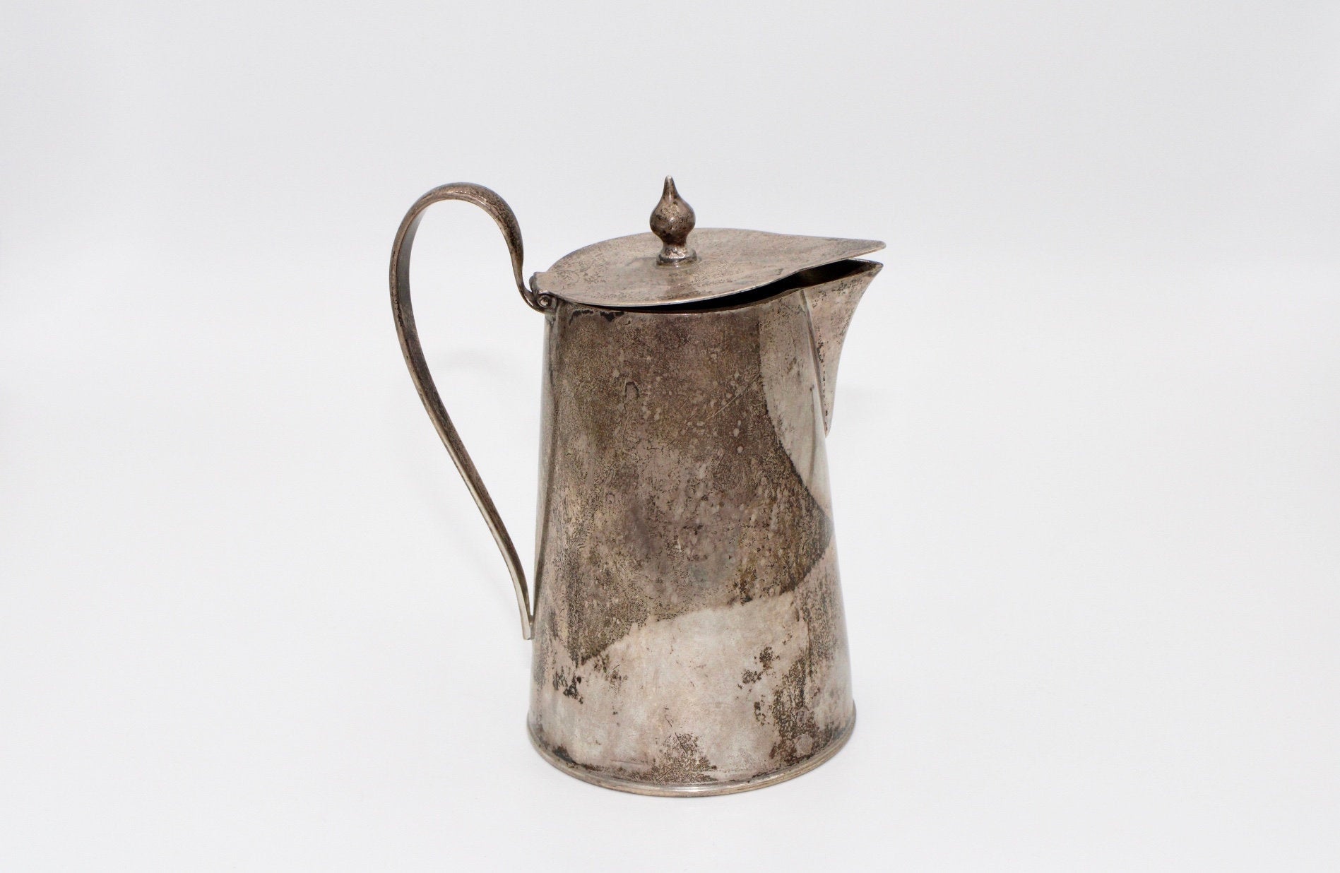 Cartier Sterling Silver Creamer Circa 1722 Collectible Exemplar