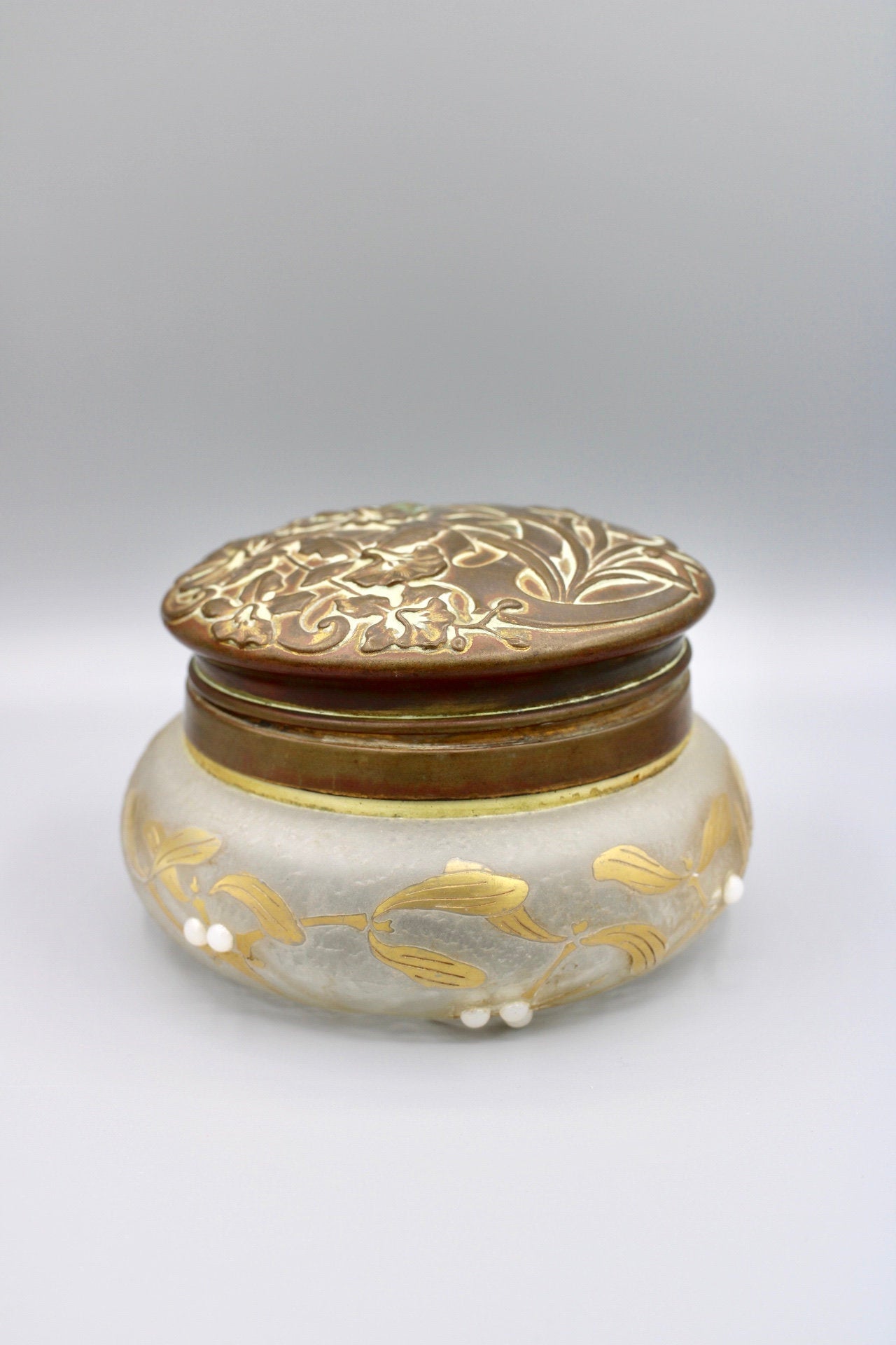 Antique Vanity Dresser Powder Jar Art Nouveau w/ Repousse Brass Lid