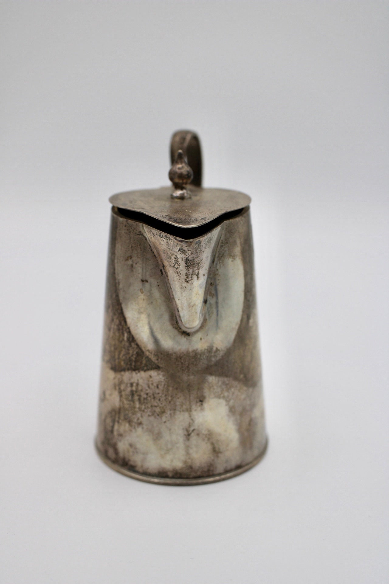 Cartier Sterling Silver Creamer Circa 1722 Collectible Exemplar