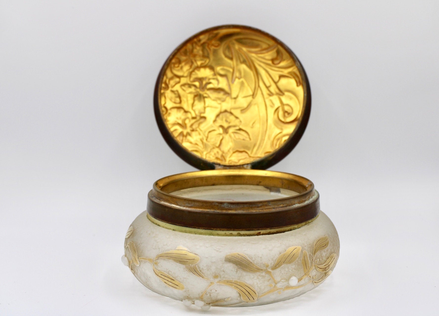 Antique Vanity Dresser Powder Jar Art Nouveau w/ Repousse Brass Lid